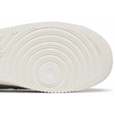 Tênis Nike Air Force 1 Low Athletic Club